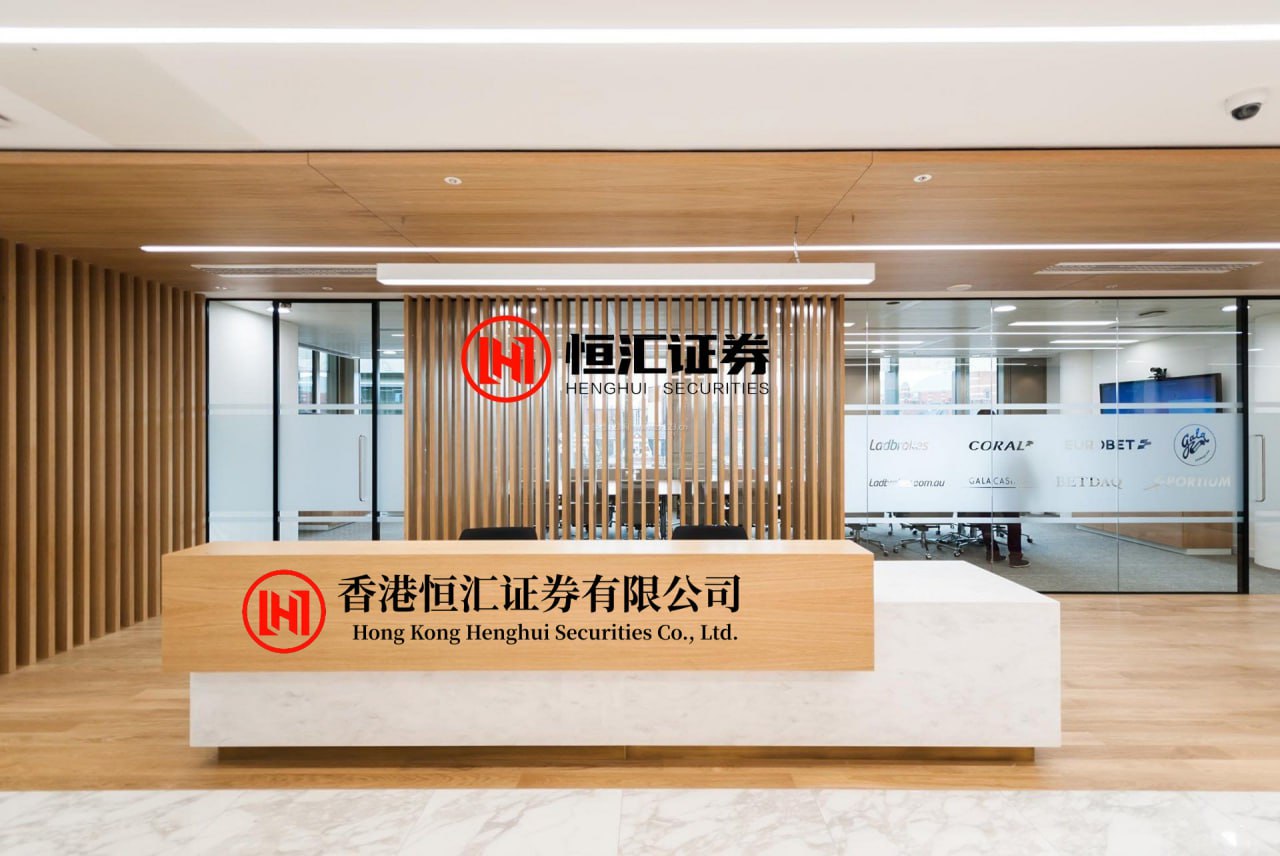 锦牛网 同楼栋差1.86万/㎡，凤起潮鸣又“杀”回来了